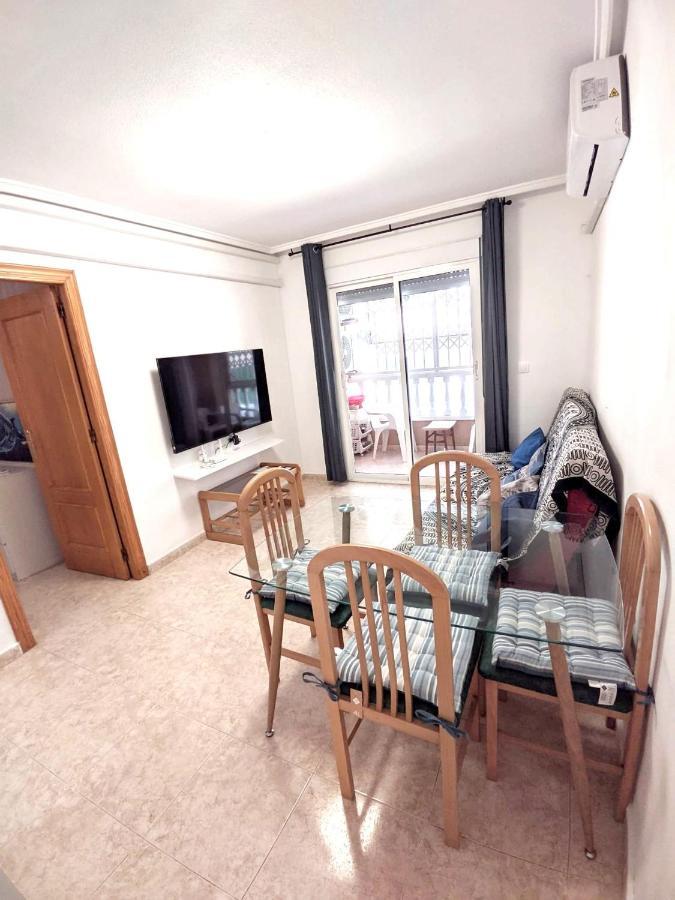 Modern Apartment 3Mins Walk To Playa Del Cura Beach Torrevieja Exterior photo